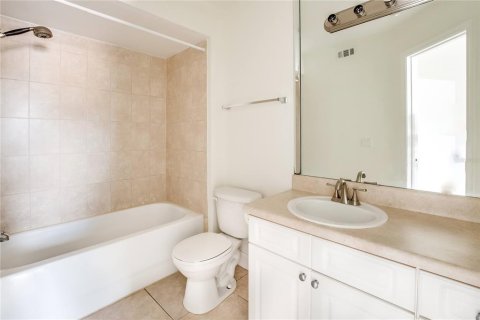 Condominio en alquiler en Orlando, Florida, 3 dormitorios, 116.41 m2 № 2122922 - foto 15