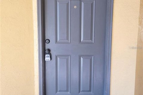Condominio en alquiler en Orlando, Florida, 3 dormitorios, 116.41 m2 № 2122922 - foto 2