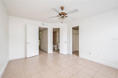 Condominio en alquiler en Orlando, Florida, 3 dormitorios, 116.41 m2 № 2122922 - foto 13