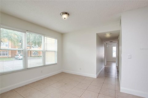 Condominio en alquiler en Orlando, Florida, 3 dormitorios, 116.41 m2 № 2122922 - foto 10