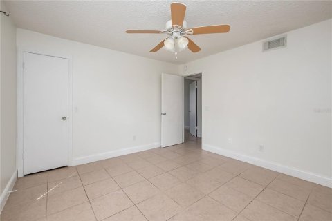 Condominio en alquiler en Orlando, Florida, 3 dormitorios, 116.41 m2 № 2122922 - foto 16