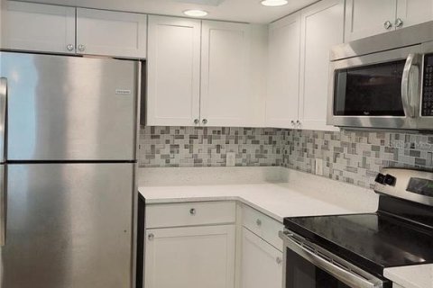 Condominio en alquiler en Orlando, Florida, 3 dormitorios, 116.41 m2 № 2122922 - foto 7