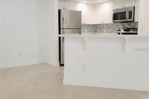 Condominio en alquiler en Orlando, Florida, 3 dormitorios, 116.41 m2 № 2122922 - foto 5