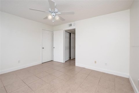 Condominio en alquiler en Orlando, Florida, 3 dormitorios, 116.41 m2 № 2122922 - foto 20