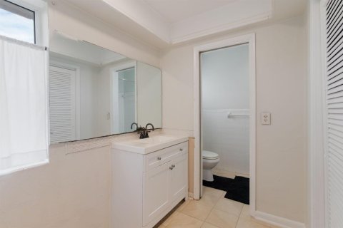 Villa ou maison à vendre à Belle Glade, Floride: 5 chambres, 232.26 m2 № 2433912 - photo 21