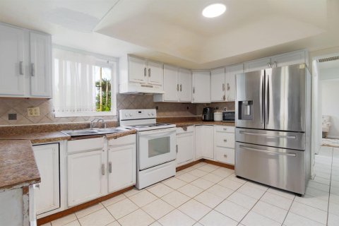 Villa ou maison à vendre à Belle Glade, Floride: 5 chambres, 232.26 m2 № 2433912 - photo 27