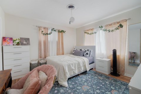 Villa ou maison à vendre à Belle Glade, Floride: 5 chambres, 232.26 m2 № 2433912 - photo 24