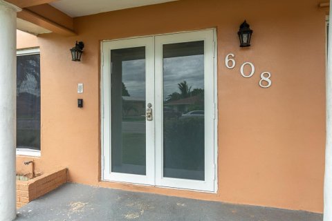 Villa ou maison à vendre à Belle Glade, Floride: 5 chambres, 232.26 m2 № 2433912 - photo 3
