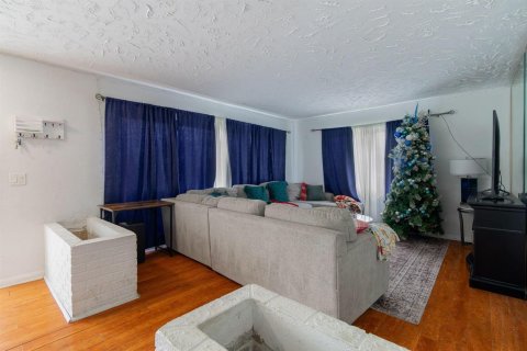 Villa ou maison à vendre à Belle Glade, Floride: 5 chambres, 232.26 m2 № 2433912 - photo 6