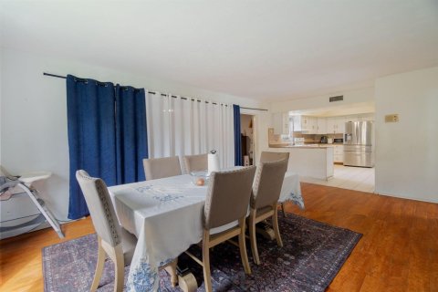 Villa ou maison à vendre à Belle Glade, Floride: 5 chambres, 232.26 m2 № 2433912 - photo 11
