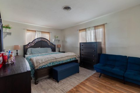 Villa ou maison à vendre à Belle Glade, Floride: 5 chambres, 232.26 m2 № 2433912 - photo 19