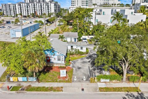 Propiedad comercial en venta en Fort Lauderdale, Florida № 2272151 - foto 2