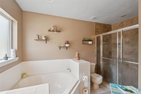 Купить виллу или дом в Кэсселберри, Флорида 9 комнат, 172.33м2, № 2223567 - фото 14