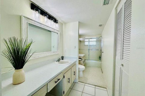 Condominio en alquiler en Sarasota, Florida, 1 dormitorio, 72.28 m2 № 1903851 - foto 22