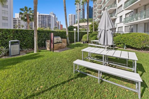 Condominio en alquiler en Miami, Florida, 1 dormitorio, 73.11 m2 № 1953564 - foto 26