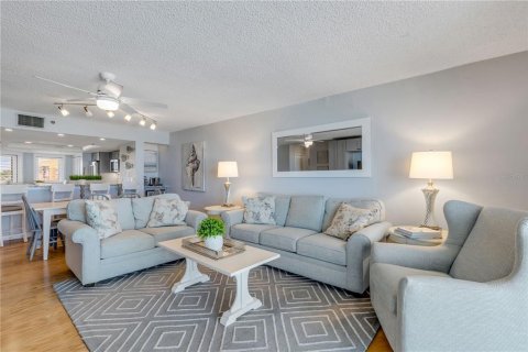Condominio en venta en New Smyrna Beach, Florida, 2 dormitorios, 138.33 m2 № 2142881 - foto 21