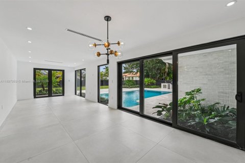 Villa ou maison à vendre à Palmetto Bay, Floride: 4 chambres, 255.02 m2 № 1949716 - photo 8