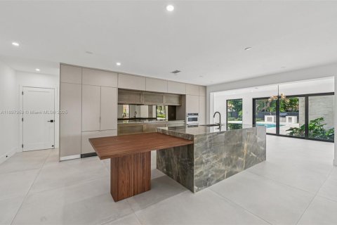 Villa ou maison à vendre à Palmetto Bay, Floride: 4 chambres, 255.02 m2 № 1949716 - photo 18