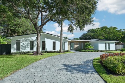 Villa ou maison à vendre à Palmetto Bay, Floride: 4 chambres, 255.02 m2 № 1949716 - photo 4