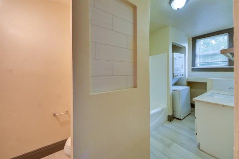 Immobilier commercial à vendre à Tampa, Floride: 8 chambres, 385.73 m2 № 2216083 - photo 27