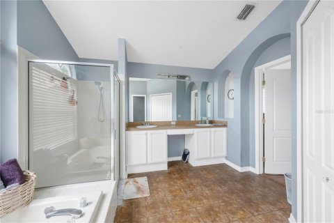 House in Tampa, Florida 3 bedrooms, 155.52 sq.m. № 2223594 - photo 19
