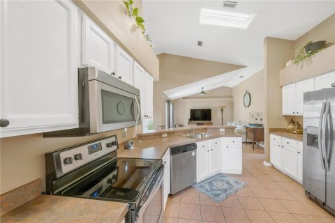 House in Tampa, Florida 3 bedrooms, 155.52 sq.m. № 2223594 - photo 28