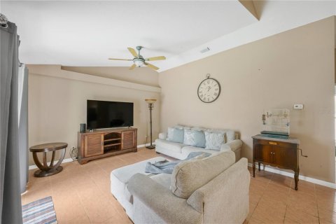 House in Tampa, Florida 3 bedrooms, 155.52 sq.m. № 2223594 - photo 24