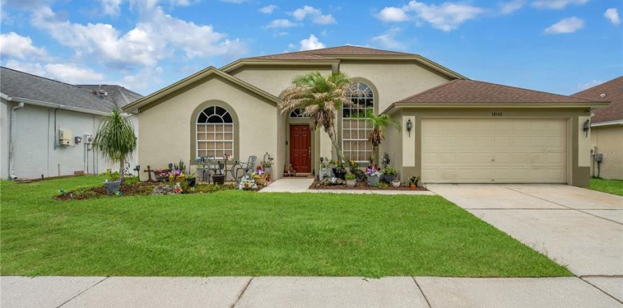 House in Tampa, Florida 3 bedrooms, 155.52 sq.m. № 2223594