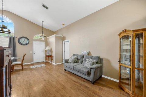 House in Tampa, Florida 3 bedrooms, 155.52 sq.m. № 2223594 - photo 11