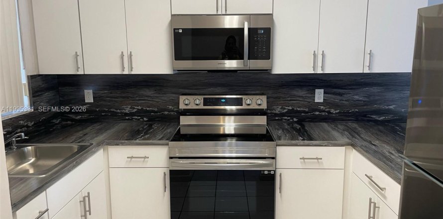 Condo à Hialeah, Floride, 2 chambres  № 2063189