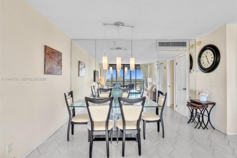 Купить кондоминиум в Авентура, Флорида 1 спальня, 68.84м2, № 2001374 - фото 11