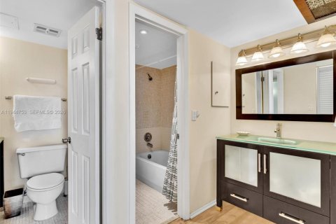 Купить кондоминиум в Авентура, Флорида 1 спальня, 68.84м2, № 2001374 - фото 25