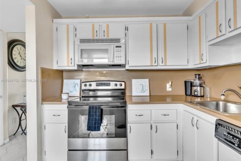 Купить кондоминиум в Авентура, Флорида 1 спальня, 68.84м2, № 2001374 - фото 8