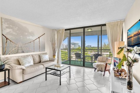 Купить кондоминиум в Авентура, Флорида 1 спальня, 68.84м2, № 2001374 - фото 13