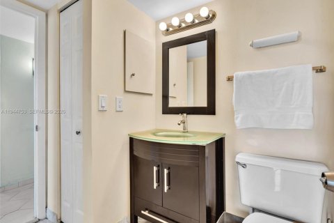 Купить кондоминиум в Авентура, Флорида 1 спальня, 68.84м2, № 2001374 - фото 23