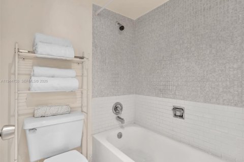 Купить кондоминиум в Авентура, Флорида 1 спальня, 68.84м2, № 2001374 - фото 28