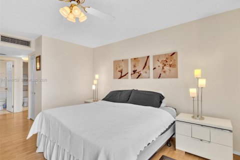 Купить кондоминиум в Авентура, Флорида 1 спальня, 68.84м2, № 2001374 - фото 21