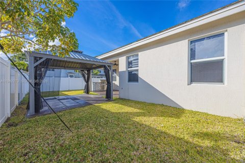 Снять в аренду виллу или дом в Юпитер, Флорида 4 спальни, 158.86м2, № 1999808 - фото 27