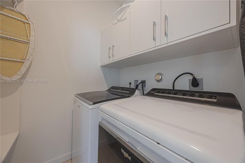 Снять в аренду виллу или дом в Юпитер, Флорида 4 спальни, 158.86м2, № 1999808 - фото 13