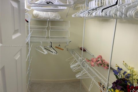 Copropriété à louer à Fort Lauderdale, Floride: 1 chambre, 65.22 m2 № 1966219 - photo 16