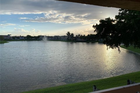 Copropriété à louer à Fort Lauderdale, Floride: 1 chambre, 65.22 m2 № 1966219 - photo 18