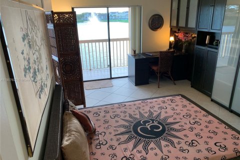 Copropriété à louer à Fort Lauderdale, Floride: 1 chambre, 65.22 m2 № 1966219 - photo 9