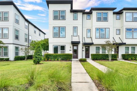 Townhouse in Orlando, Florida 3 bedrooms, 208.19 sq.m. № 1879823 - photo 1