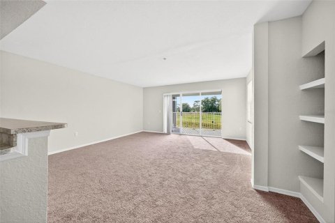 Condo in Orlando, Florida, 2 bedrooms  № 2209074 - photo 6