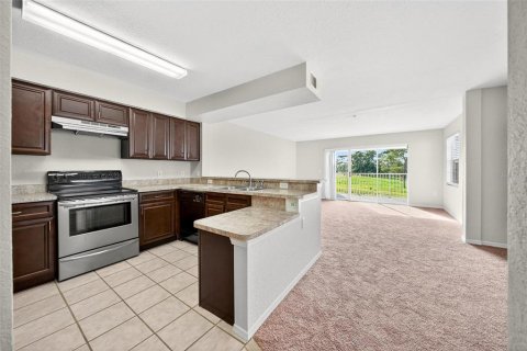 Condo in Orlando, Florida, 2 bedrooms  № 2209074 - photo 4
