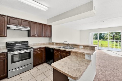 Condo in Orlando, Florida, 2 bedrooms  № 2209074 - photo 20
