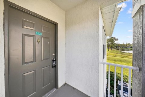 Condo in Orlando, Florida, 2 bedrooms  № 2209074 - photo 5