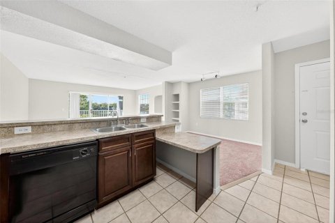 Condo in Orlando, Florida, 2 bedrooms  № 2209074 - photo 24