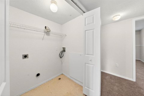 Condo in Orlando, Florida, 2 bedrooms  № 2209074 - photo 27