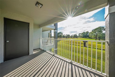 Condo in Orlando, Florida, 2 bedrooms  № 2209074 - photo 14